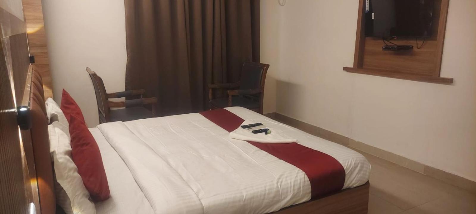 Capital O 69831 Hotel Mount Heera Chennai Exterior photo