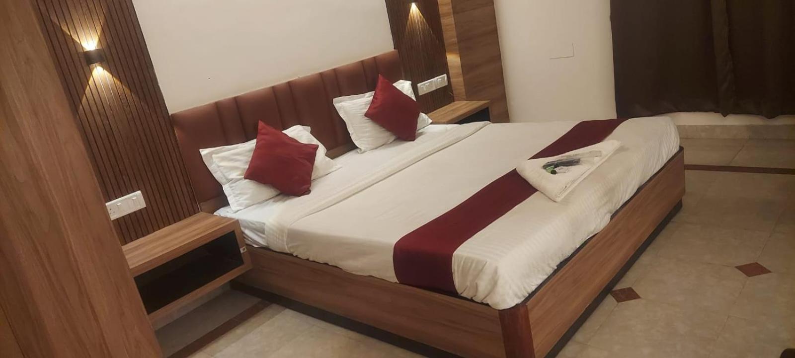 Capital O 69831 Hotel Mount Heera Chennai Exterior photo